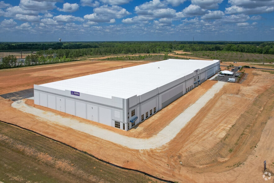 More Photos Of 8099 Five Chop Rd, Santee Warehouse For Lease