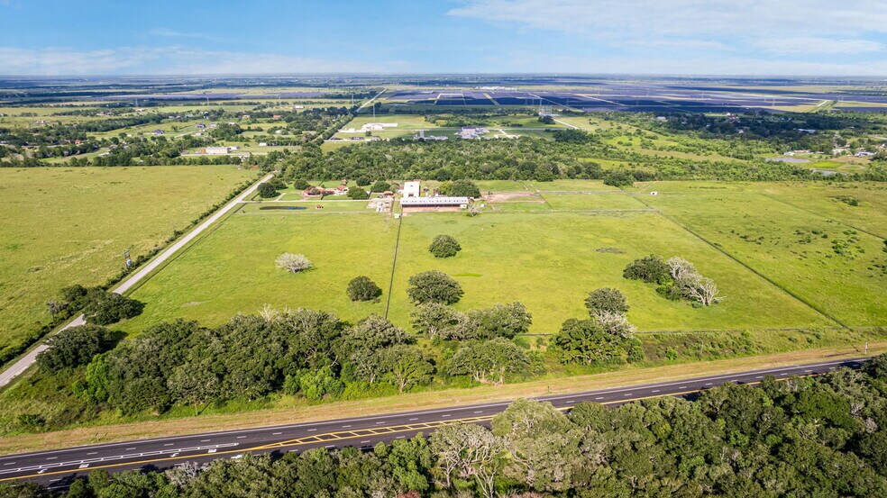 More Photos Of 1226 County Road 201A, Angleton Specialty For Sale