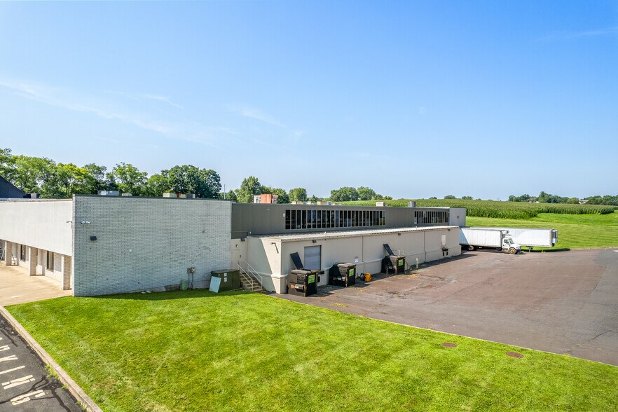 More Photos Of 841 Gravel Pike, Collegeville Supermarket For Lease
