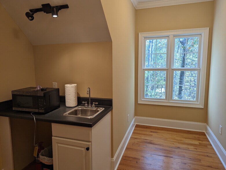 More Photos Of 1020 Barber Creek Dr, Watkinsville Office For Lease