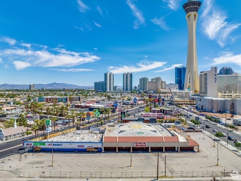 More Photos Of 1700 Las Vegas Blvd, Las Vegas Restaurant For Lease