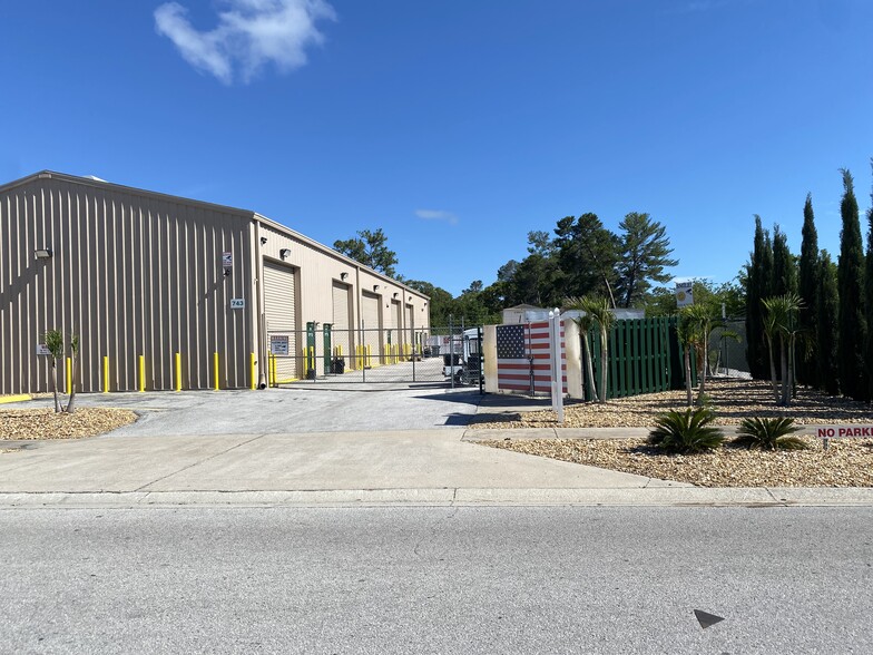 Primary Photo Of 743 Wesley Ave, Tarpon Springs Warehouse For Lease