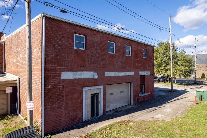 More Photos Of 223 2nd St NW, Barberton Storefront Retail Office For Sale