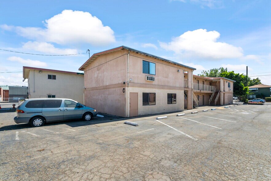 More Photos Of 1005 N El Dorado St, Stockton Hotel For Sale