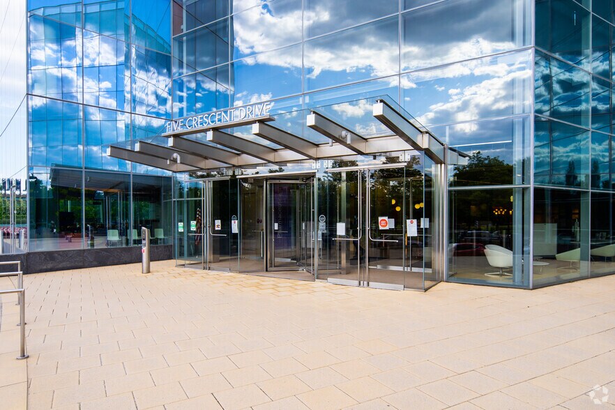 More Photos Of 5 Crescent Dr, Philadelphia Office For Lease