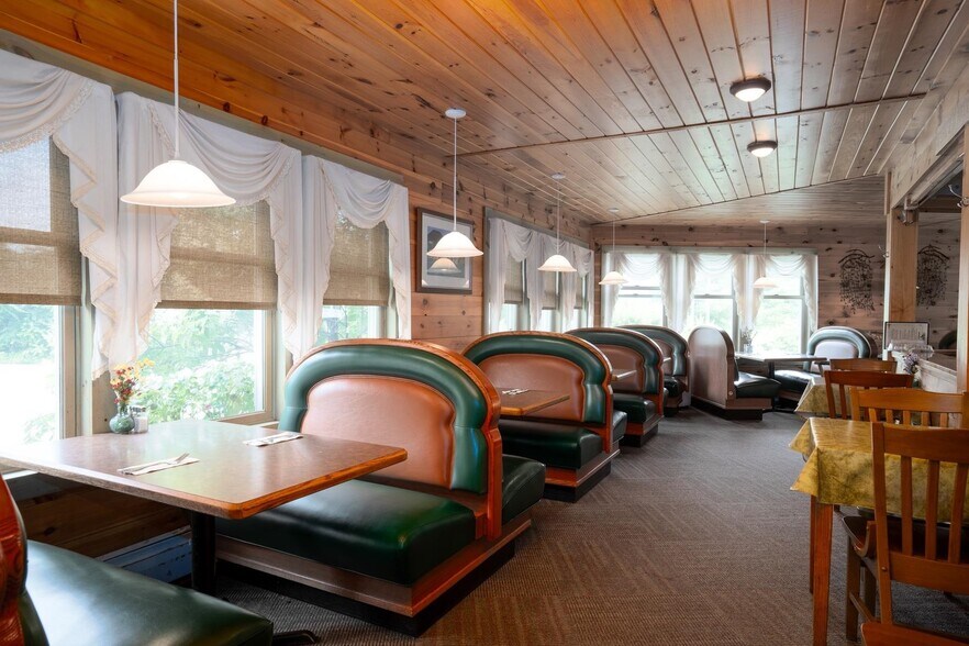 More Photos Of 1568 Depot St, Manchester Center Restaurant For Sale