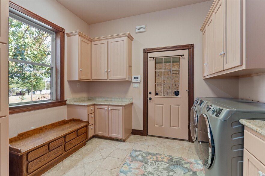 More Photos Of 1092 FM 3000, Elgin Specialty For Sale