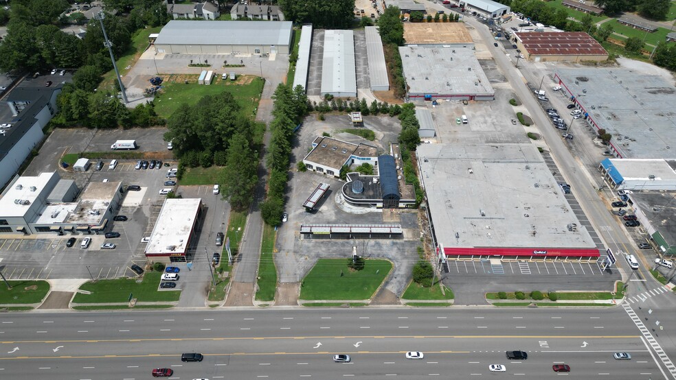 More Photos Of 3030 University Dr, Huntsville Carwash For Sale
