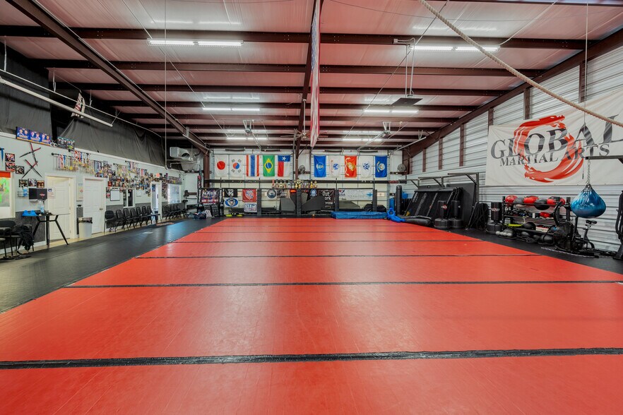 More Photos Of 11703-11711 Spring Cypress Rd, Tomball Unknown For Lease