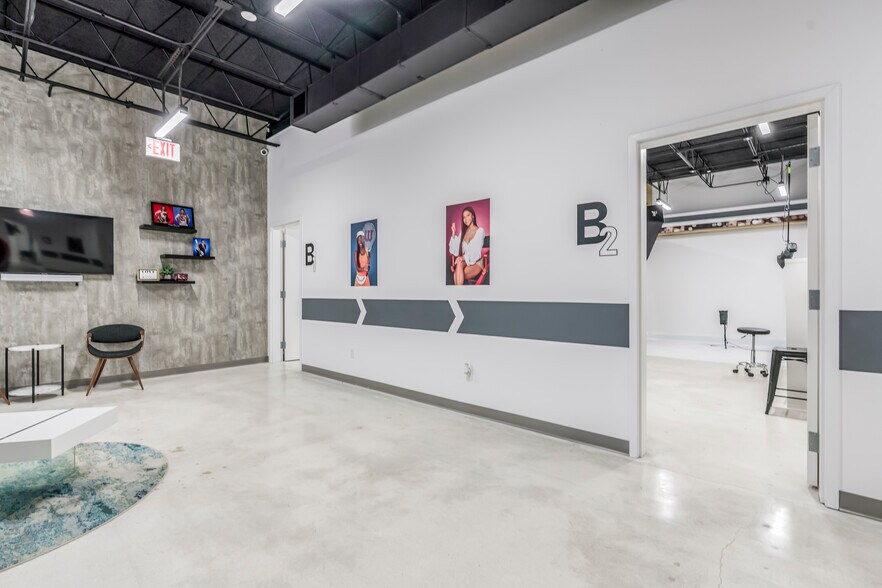 More Photos Of 1014 N Dixie Hwy, Lake Worth Beach Loft Creative Space For Sale