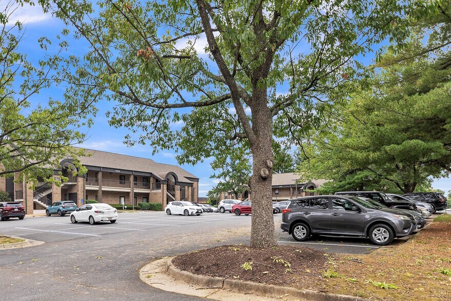More Photos Of 4609 Pinecrest Office Park Dr, Alexandria Medical For Sale