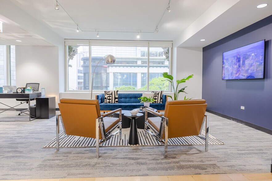 More Photos Of 605 N Michigan Ave, Chicago Coworking Space