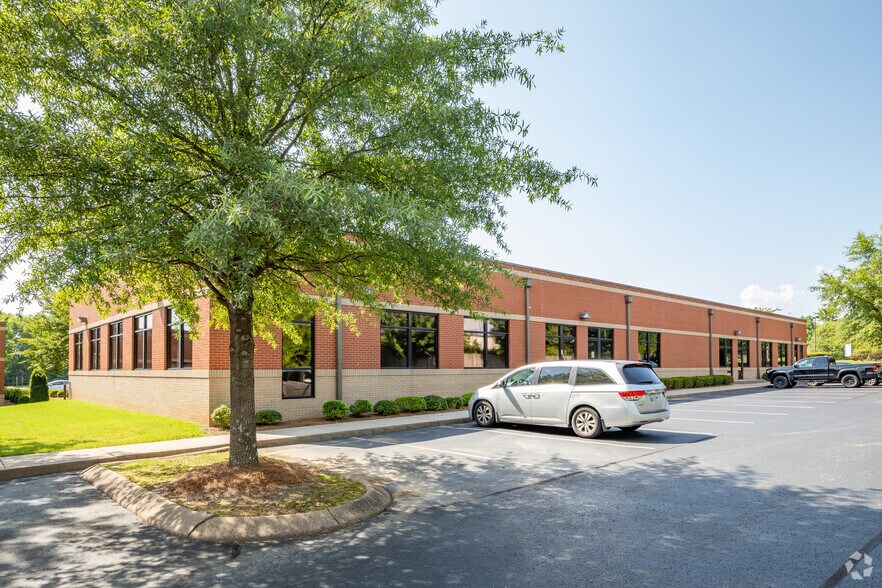 More Photos Of 213 W Maplewood Ln, Nashville Office Residential For Sale