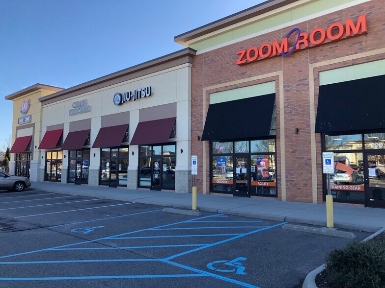 More Photos Of 1909 Landstown Centre Way, Virginia Beach Unknown For Lease