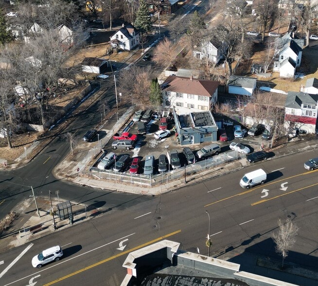 Primary Photo Of 2501-2503 W Broadway Ave, Minneapolis Auto Dealership For Sale