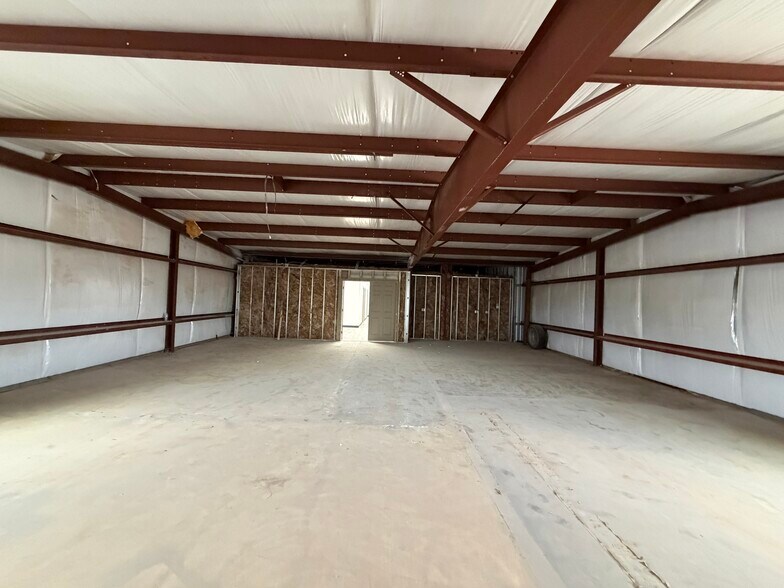 More Photos Of 2410 Steven Rd, Odessa Industrial For Lease