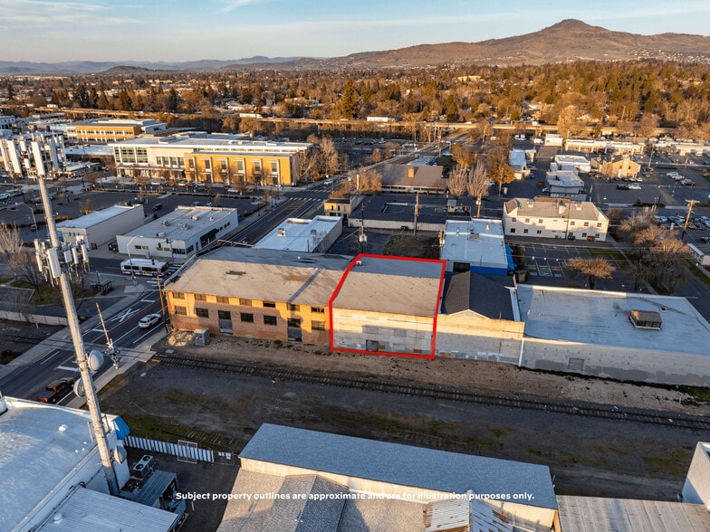 More Photos Of 316 Front St, Medford Specialty For Sale