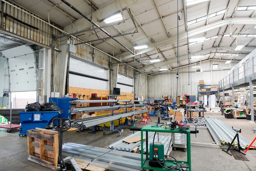 More Photos Of 4585 Cornell Rd, Blue Ash Manufacturing For Lease