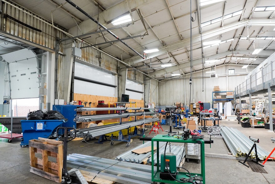 More Photos Of 4585 Cornell Rd, Blue Ash Manufacturing For Sale