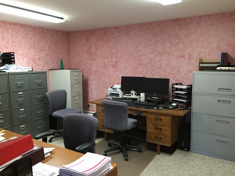 More Photos Of 100 Smithfield Ave, Pawtucket Medical For Sale