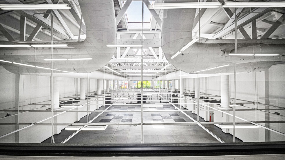 More Photos Of 236-242 Pine Ave, Long Beach Storefront Retail Office For Lease