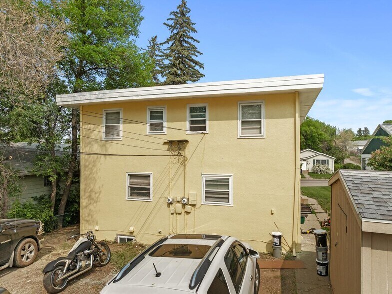 More Photos Of 1104 2nd St SE, Minot Apartments For Sale