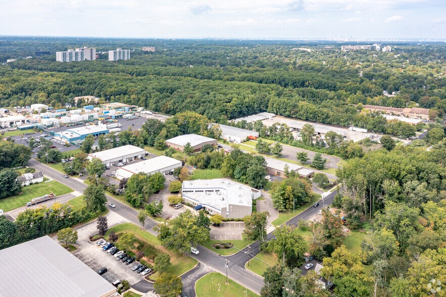 More Photos Of 600 Deer Rd, Cherry Hill Light Distribution For Lease