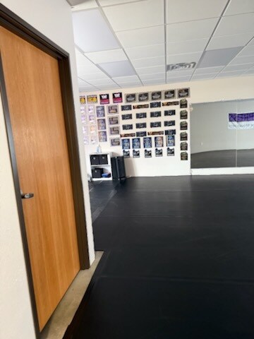 More Photos Of 800-814 Iowa Speedway Dr, Newton Office For Lease