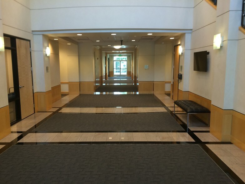 More Photos Of 13535 SW 72nd Ave, Portland Office For Lease