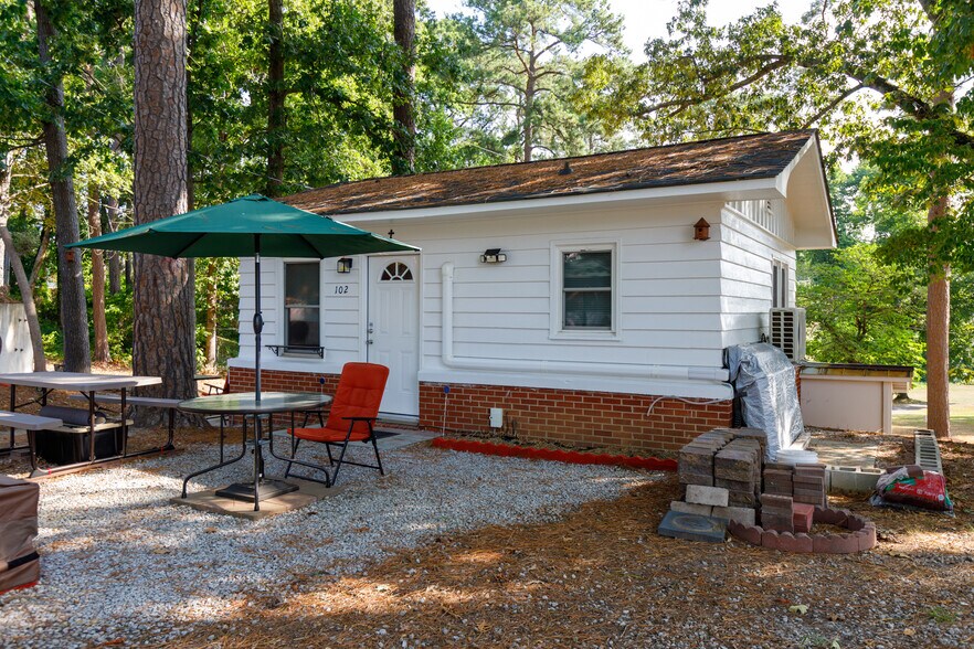 More Photos Of 100-102 Twin Acres Dr, Fayetteville Apartments For Sale