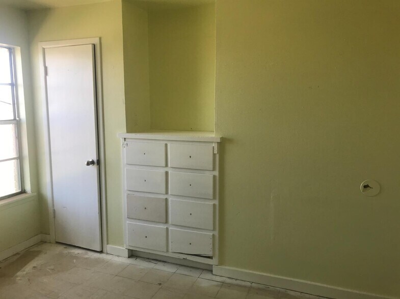 More Photos Of 1601 Vanda Ave, Lubbock Assisted Living For Sale