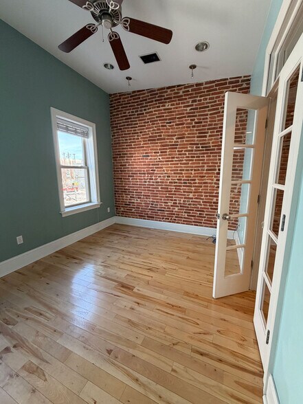 More Photos Of 3237 Eastern Ave, Baltimore Office For Lease