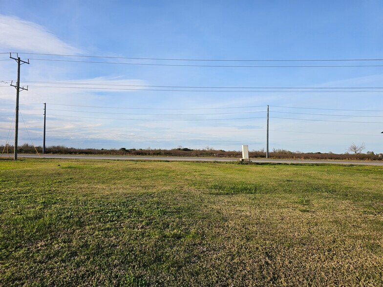 More Photos Of 3114 TX 87, Crystal Beach Land For Lease