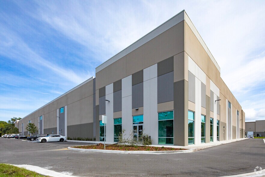 More Photos Of 5416 Sligh, Tampa Unknown For Lease