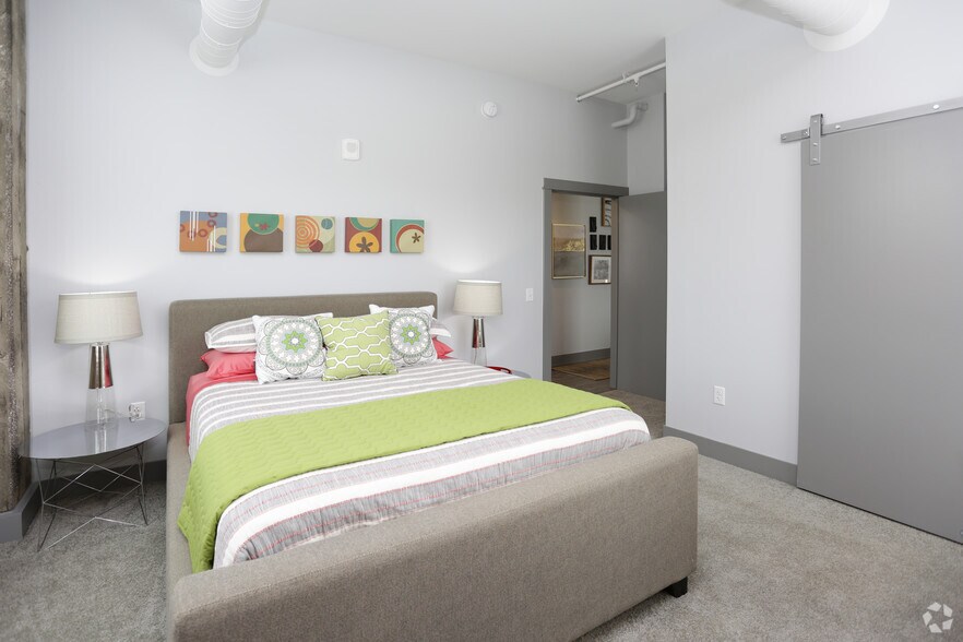 More Photos Of 285 Western Ave, Muskegon Apartments For Lease