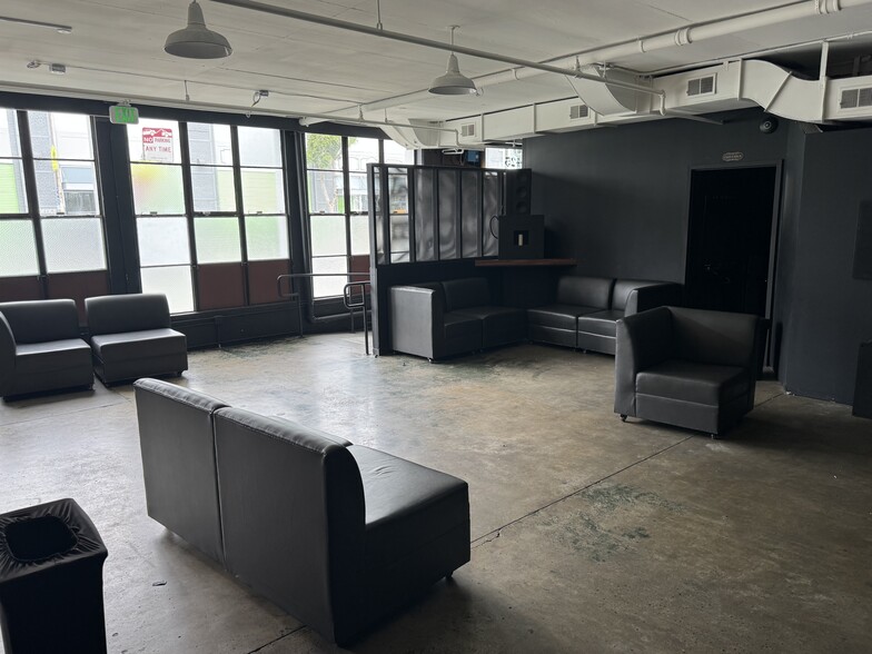 More Photos Of 1425 Folsom St, San Francisco Bar For Sale