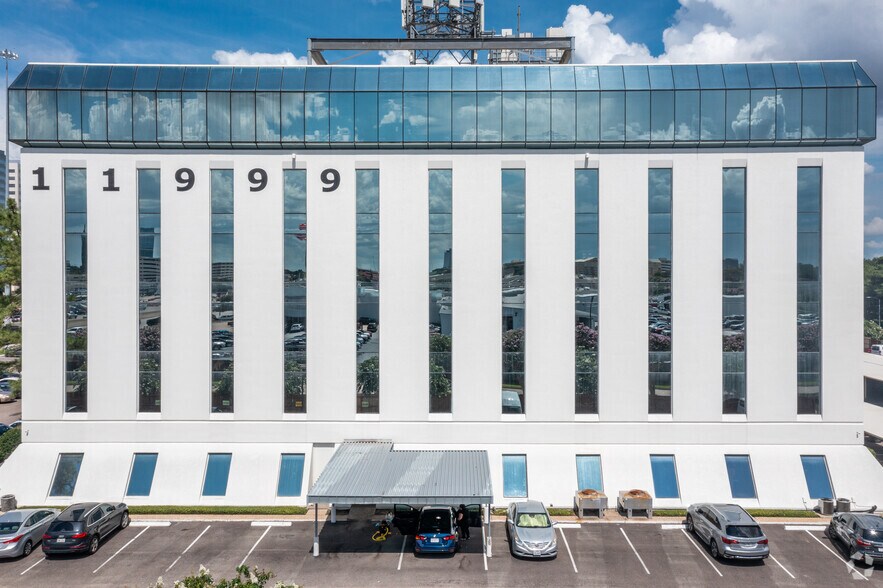 More Photos Of 11999 Katy Fwy, Houston Office For Lease