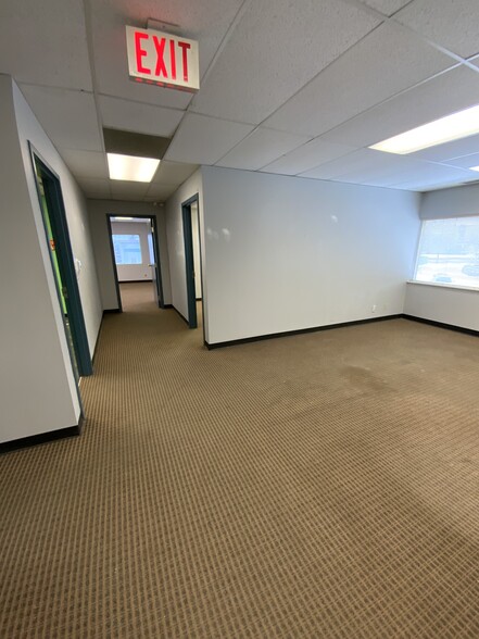 More Photos Of 2908 2nd Ave SE, Calgary Warehouse For Lease