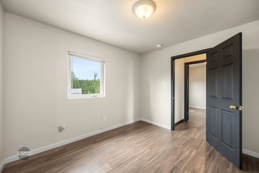 More Photos Of 5320 W Parks Hwy, Wasilla General Retail For Sale