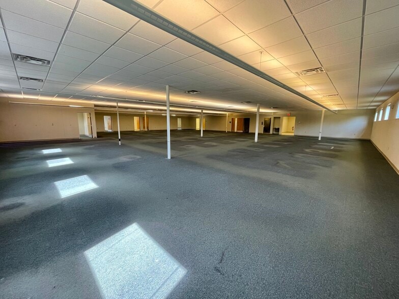 More Photos Of 630 Kolter Dr, Indiana Office For Sale