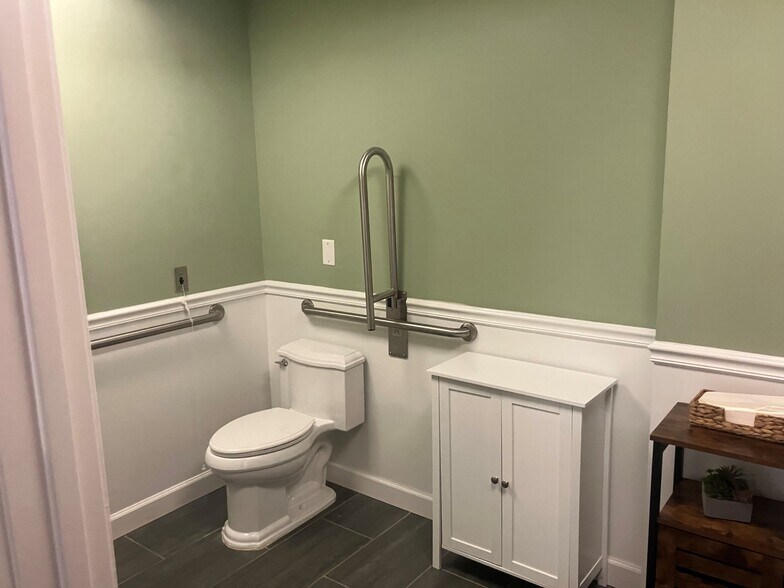 More Photos Of 35 W Broad St, Stamford Apartments For Sale