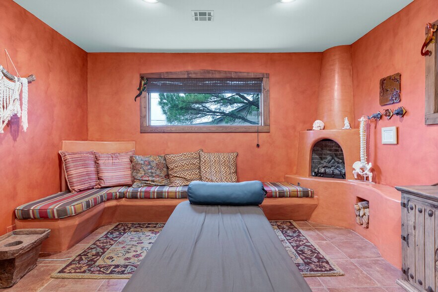 More Photos Of 3228 S Jamestown Ave, Tulsa Medical For Sale