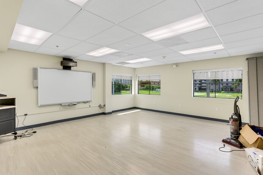 More Photos Of 400 N Andrews Ave, Fort Lauderdale Medical For Lease