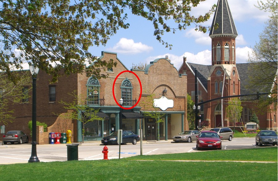 More Photos Of 101 Public Sq, Medina Storefront For Lease