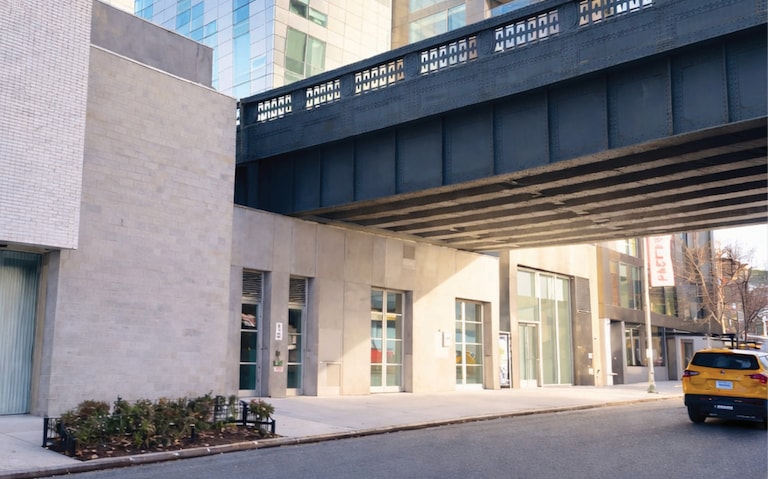 More Photos Of 507 W 24th St, New York Freestanding For Lease