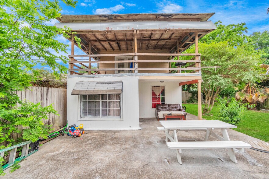 More Photos Of 8209 Howard Dr, Houston Office For Sale
