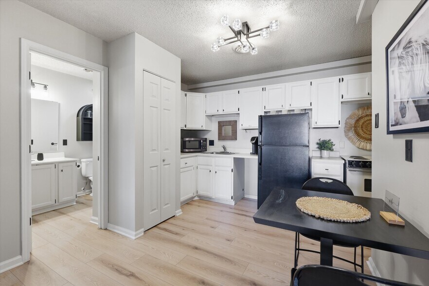 More Photos Of 107 Amity st, Louisburg Hotel For Sale