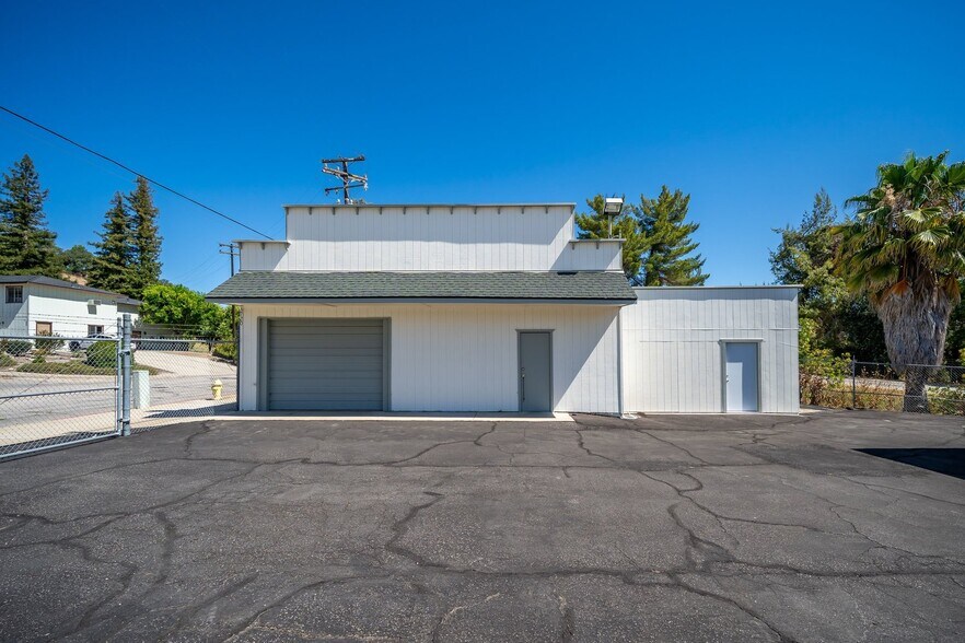 More Photos Of 3724 Oak st, Paso Robles Warehouse For Lease