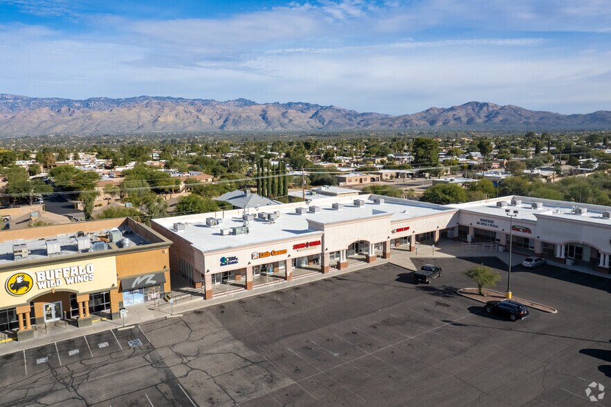 More Photos Of 64 N Harrison Rd, Tucson Storefront For Lease