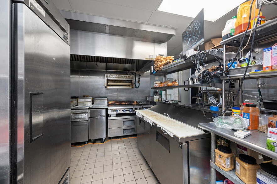 More Photos Of 4727 University Ave, San Diego Restaurant For Sale